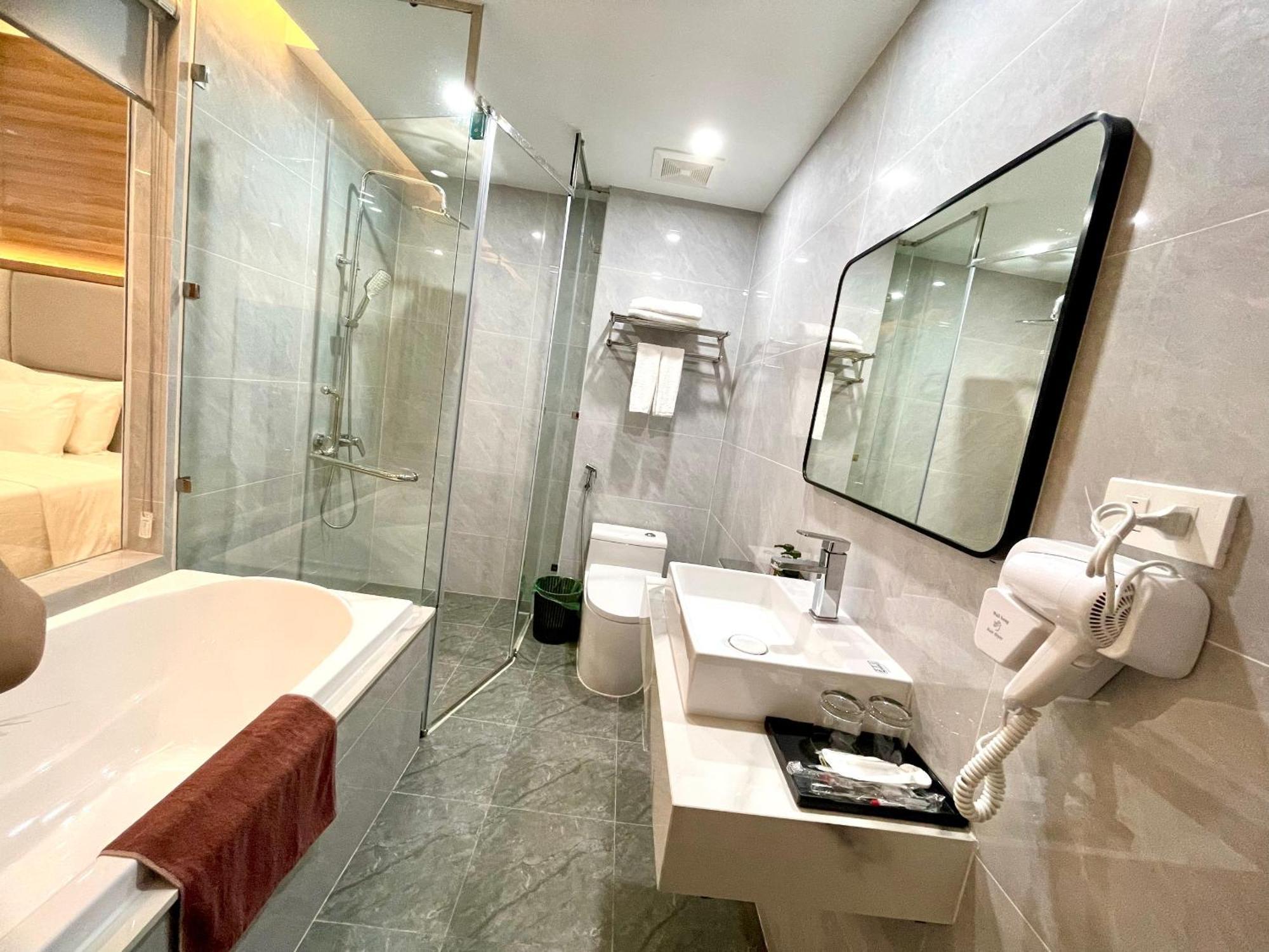 Central Halong Hotel Халонг Экстерьер фото