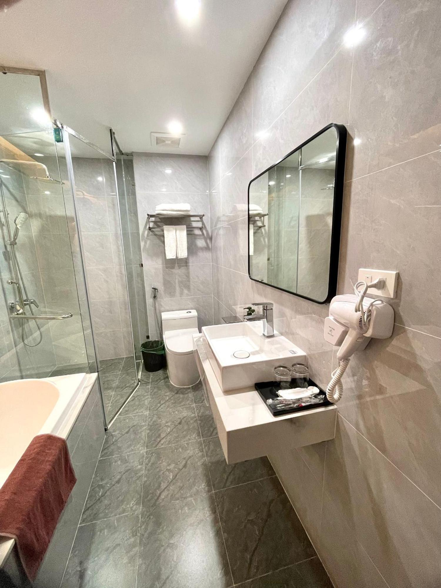 Central Halong Hotel Халонг Экстерьер фото
