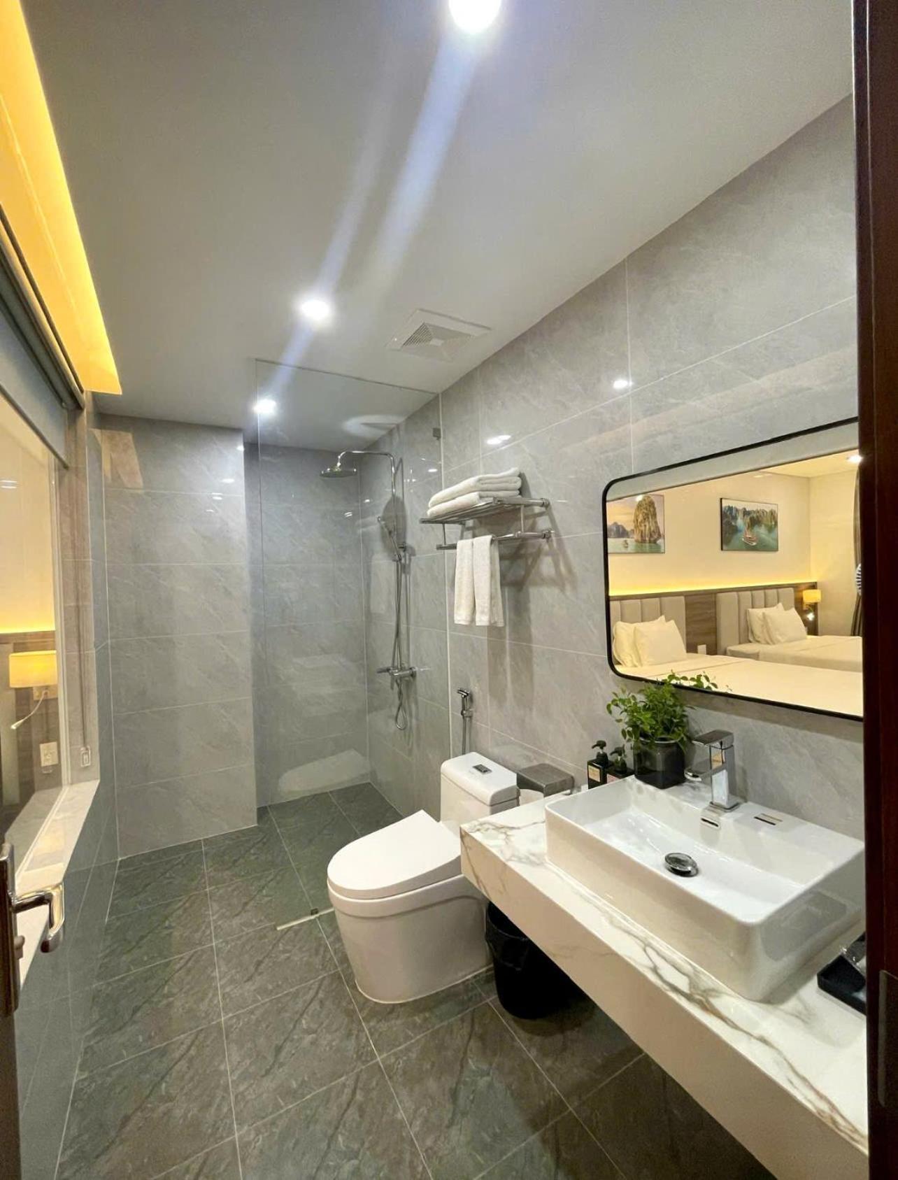 Central Halong Hotel Халонг Экстерьер фото