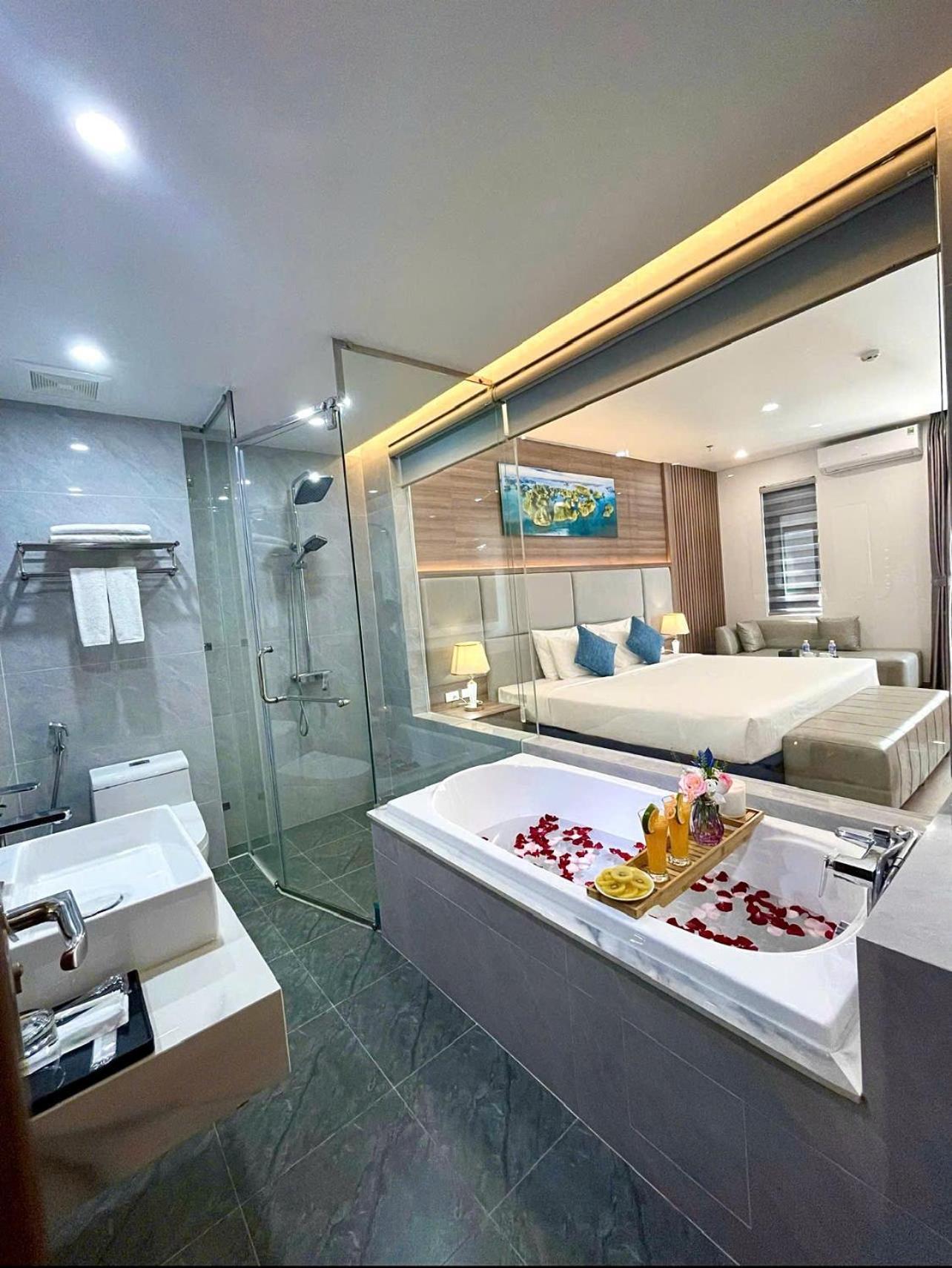 Central Halong Hotel Халонг Экстерьер фото